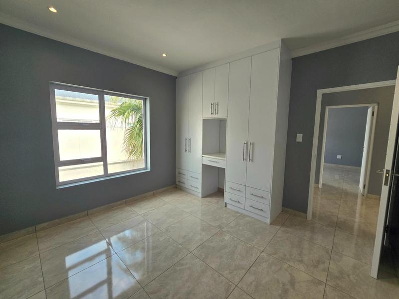3 Bedroom Property for Sale in Golden Mile Western Cape